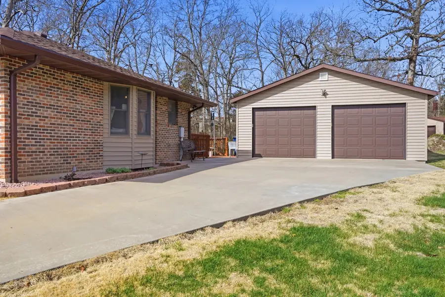 2304 Schneider Ct, Jefferson City, MO 65109 - #3