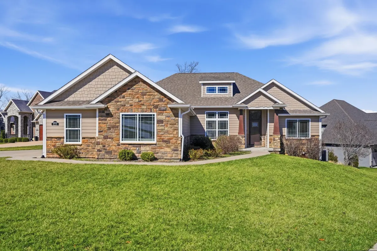 4801 Breakers Ct, Columbia, MO 65203 - #1