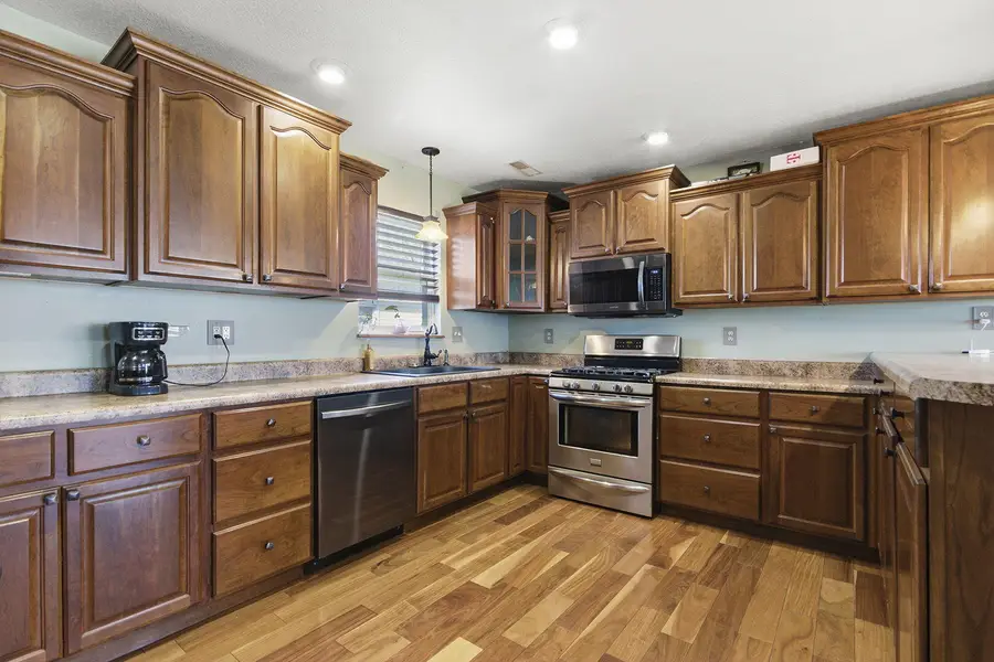 1001 S Monroe St, Vandalia, MO 63382 - #3