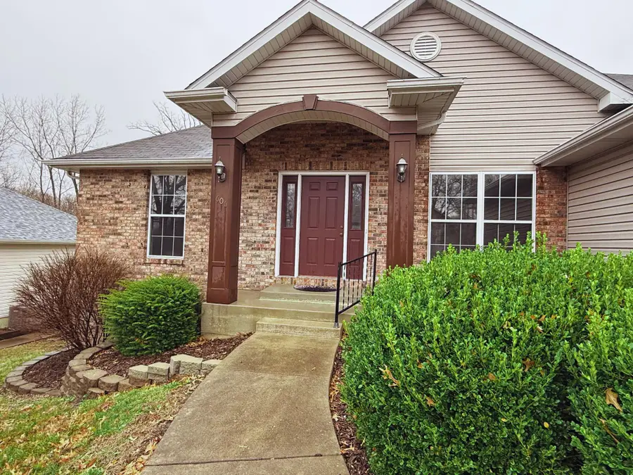606 Adens Woods Ct, Columbia, MO 65201 - #2