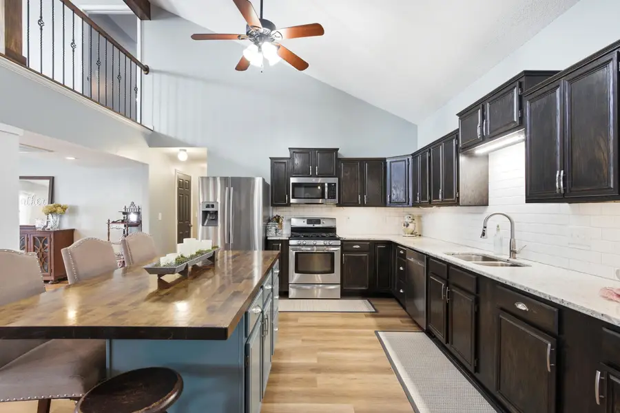 728 Randolph St, Huntsville, MO 65259 - #2