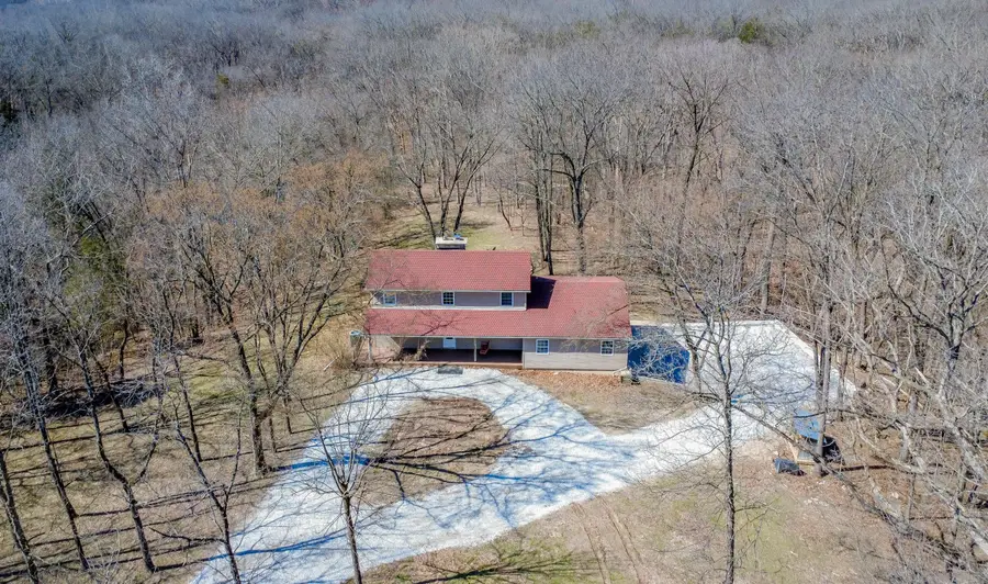 10714 W Brome Rd, Rocheport, MO 65279 - #2