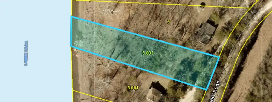 10469 Ferry Rd, Boonville, MO 65233 - #1