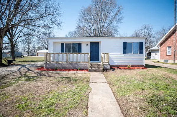 704 S Taylor Ave, BELLE, MO 65013