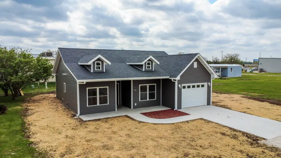 300 Redbud Rd, Vandalia, MO 63382 - #2
