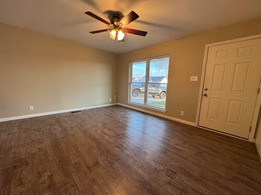 401 Fulton Ave, Moberly, MO 65270 - #3