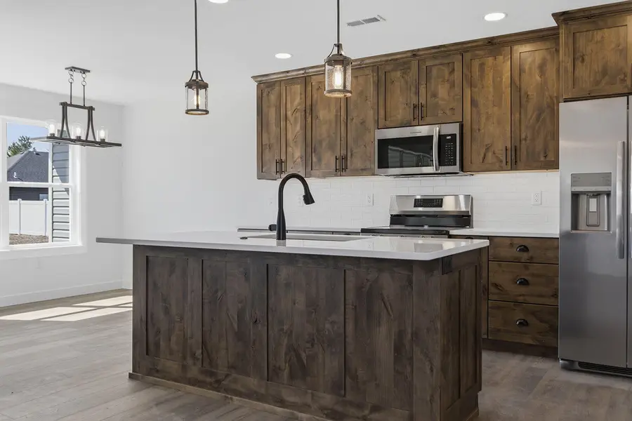 412 W Jaxon St, Sturgeon, MO 65284 - #2