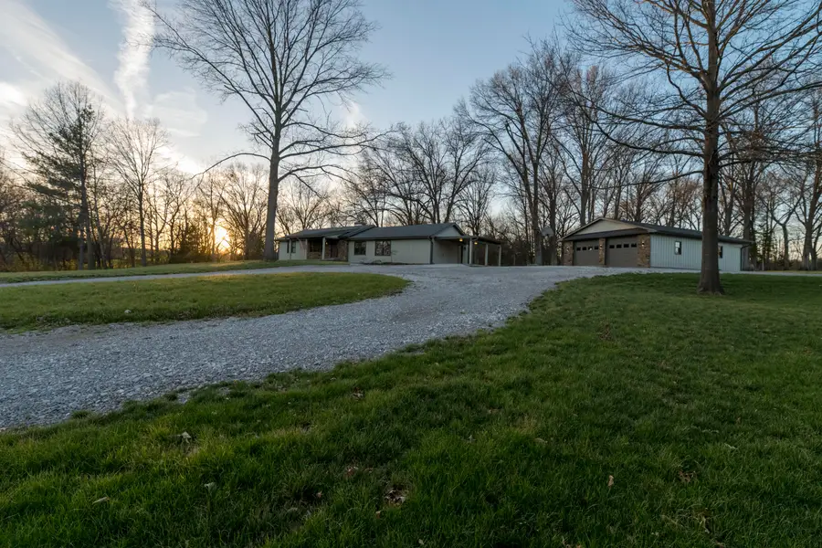 2675 N Locust Grove Church Rd, Columbia, MO 65202 - #2