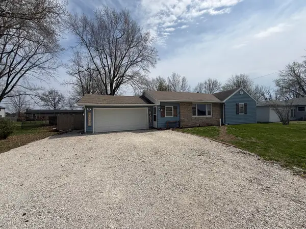 906 S Allen St, CENTRALIA, MO 65240