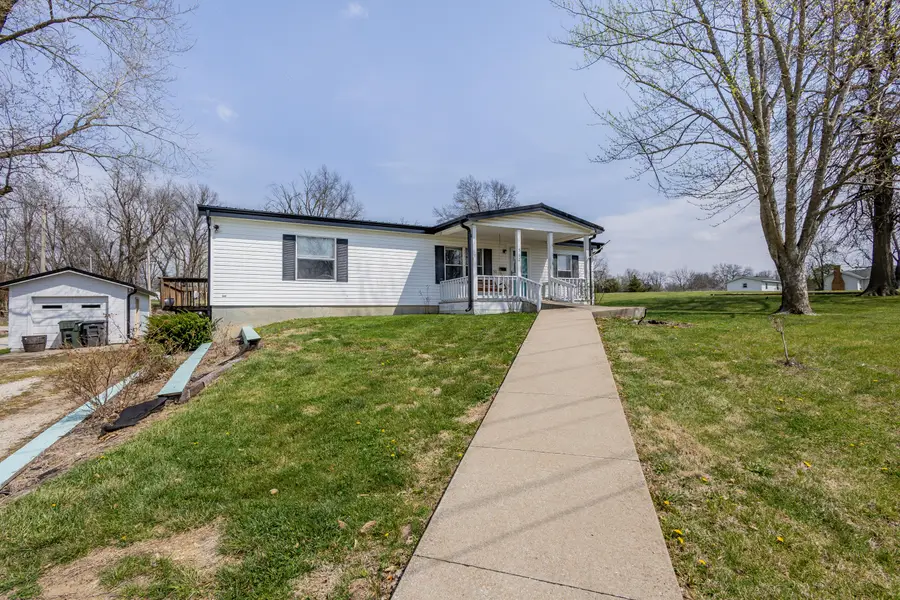 512 S Park Ave, Huntsville, MO 65259 - #2