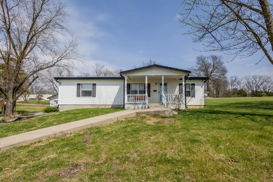 512 S Park Ave, Huntsville, MO 65259 - #3
