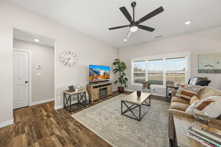 2491 Greenside Dr, Boonville, MO 65233 - #3