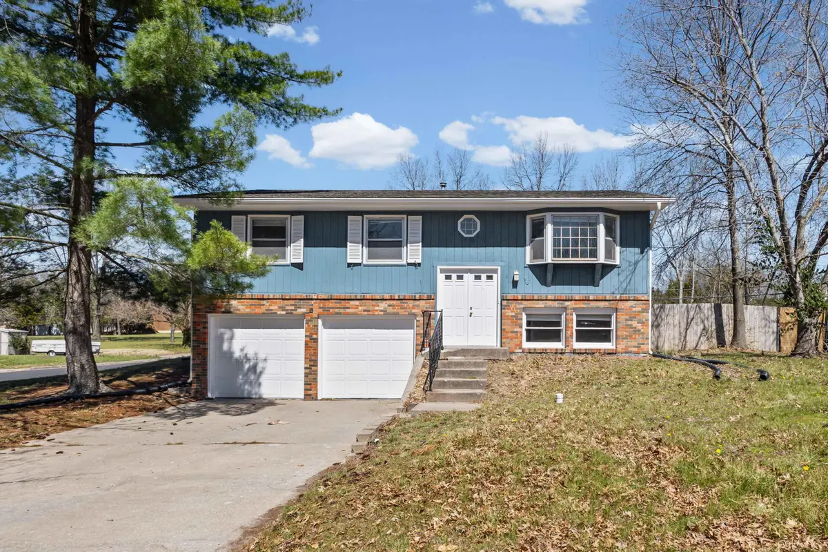 101 E El Cortez Dr, Columbia, MO 65203 - #1