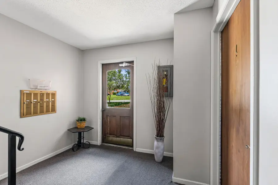 2710 W Rollins Rd #AA-1, Columbia, MO 65203 - #3