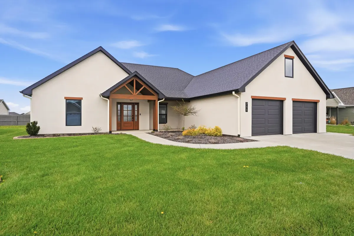 711 Addie Ln, Centralia, MO 65240 - #1