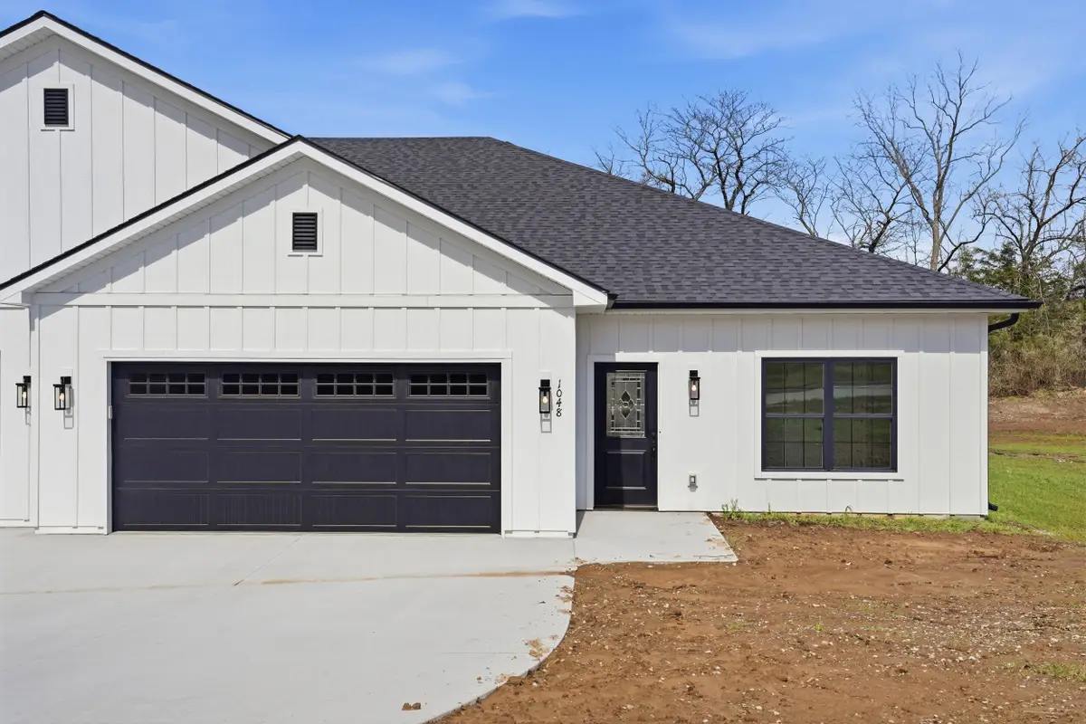 1048 Stonehaven Dr, Boonville, MO 65233 - #1