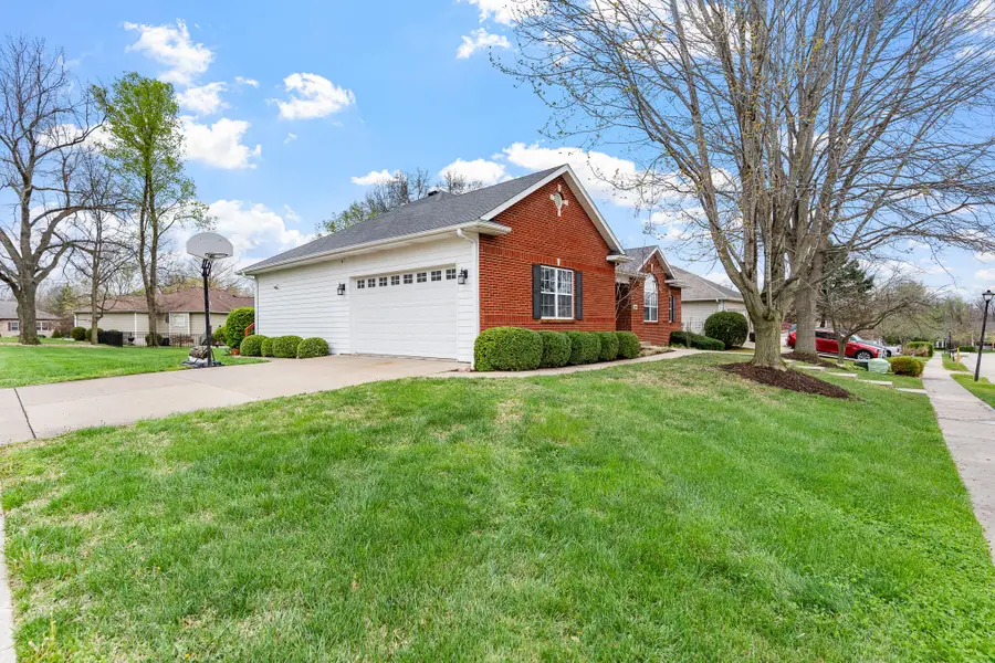 3800 Frontenac Pl, Columbia, MO 65203 - #3