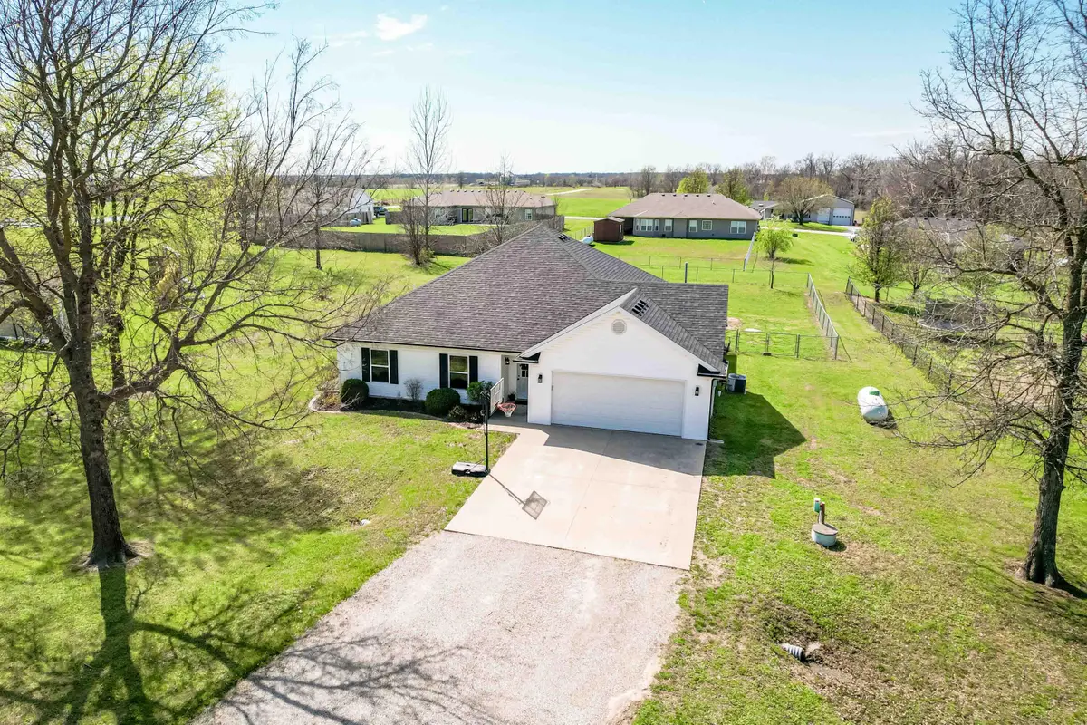 945 S D C Ln, Harrisburg, MO 65256 - #1