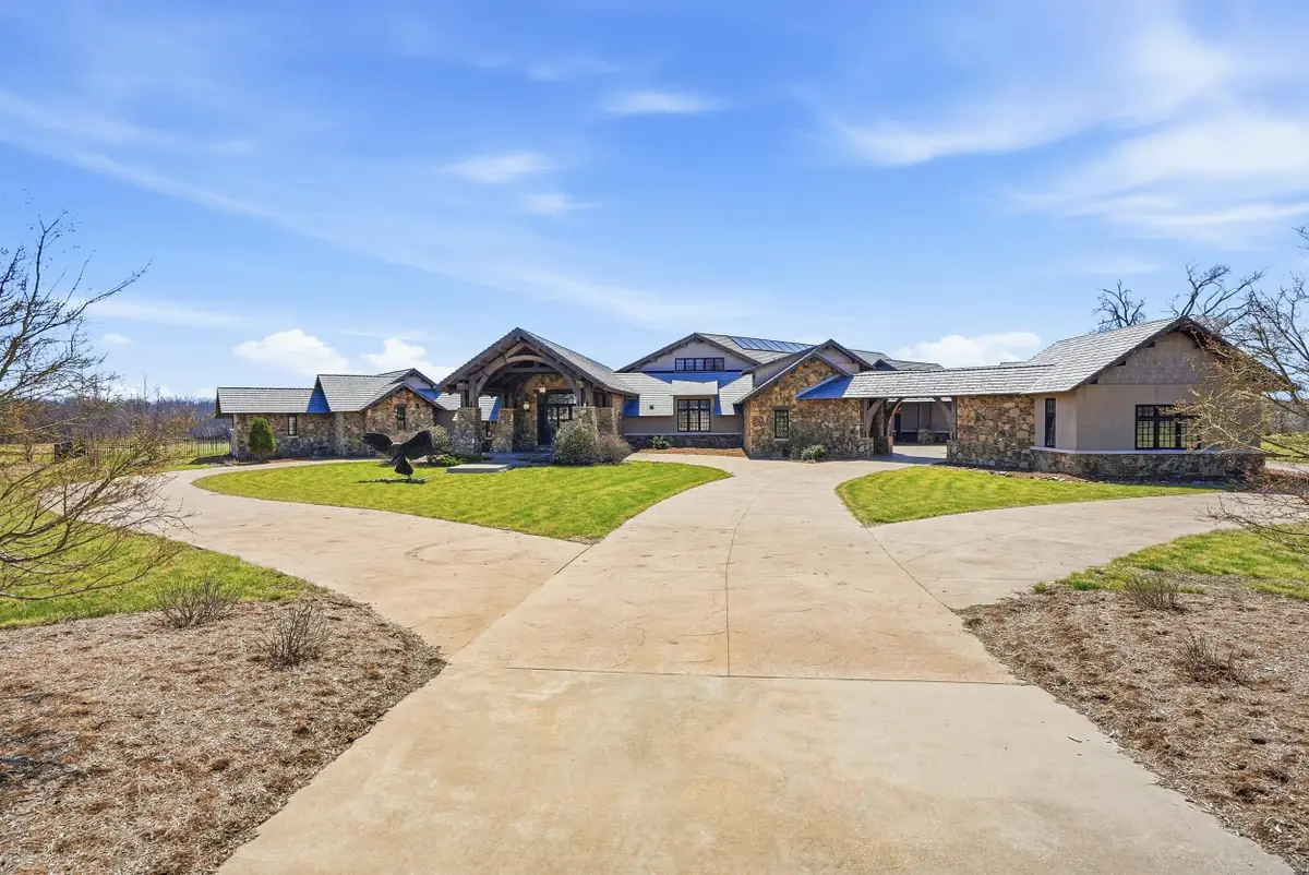 6768 E New Haven Rd, Columbia, MO 65201 - #1