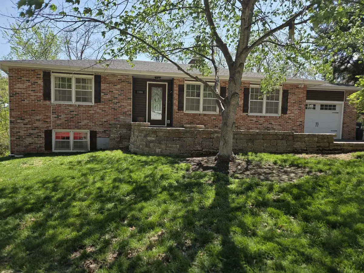 1904 Princeton Dr, Columbia, MO 65203 - #1