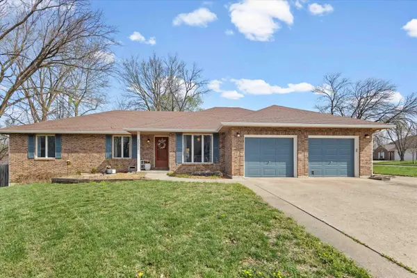 2001 S Deerborn Cir, COLUMBIA, MO 65203