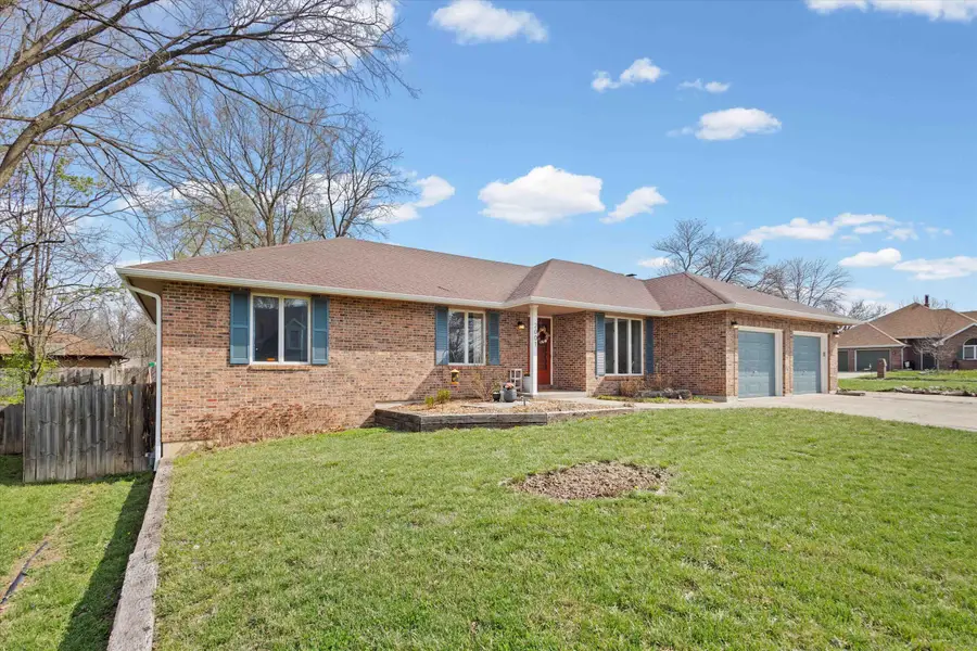 2001 S Deerborn Cir, Columbia, MO 65203 - #3