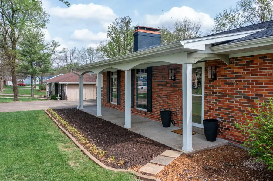 11 N Larand Dr, Holts Summit, MO 65043 - #3