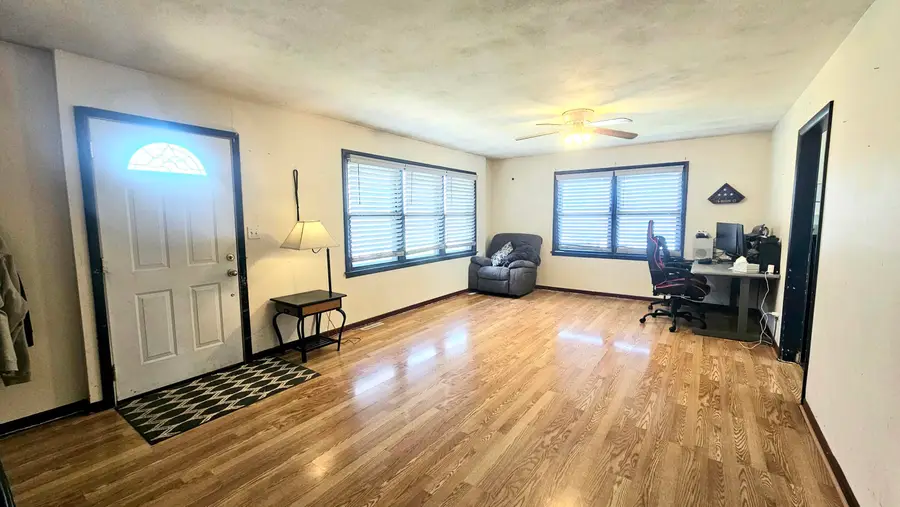 1208 Perry Ln, Fulton, MO 65251 - #3