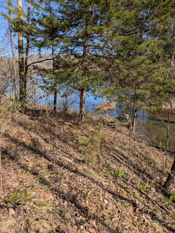 6149 Redwing Ln, WILLIAMSBURG, MO 63388