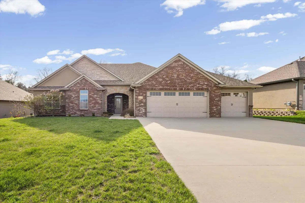 1205 Shallow Ridge Cir, Columbia, MO 65201 - #1