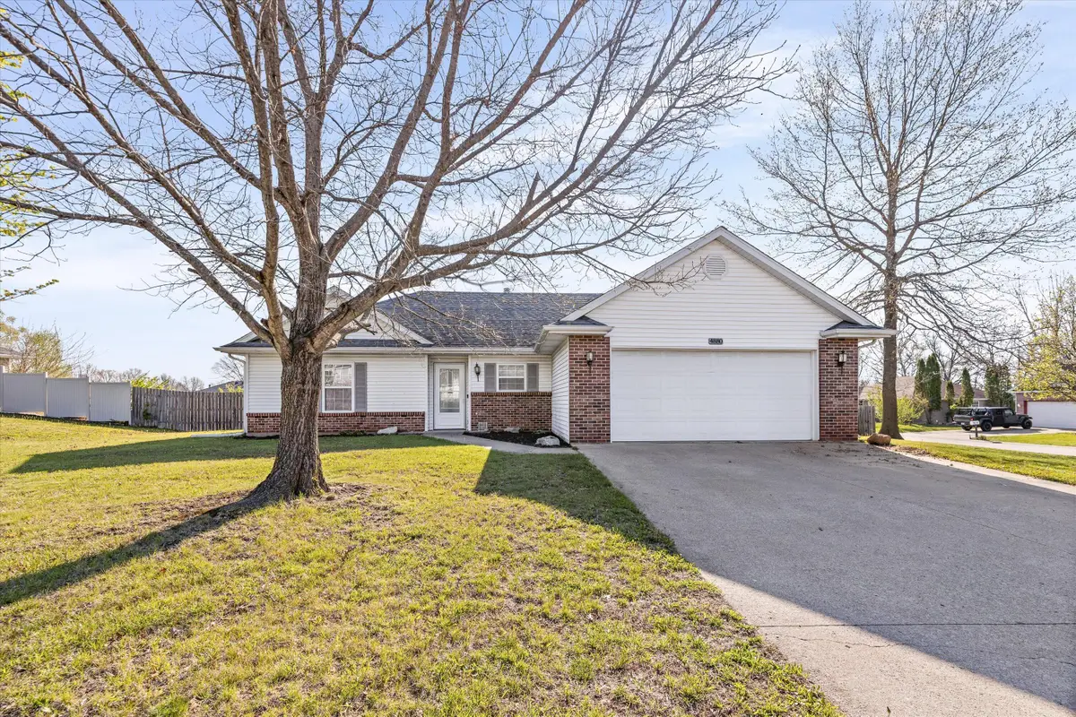 4880 N Sandker Ct, Columbia, MO 65202 - #1
