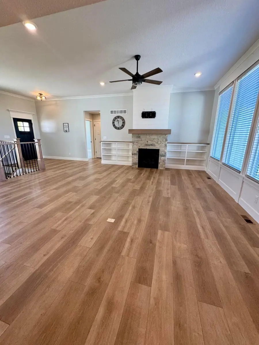 10385 N Highway Vv, Columbia, MO 65202 - #2