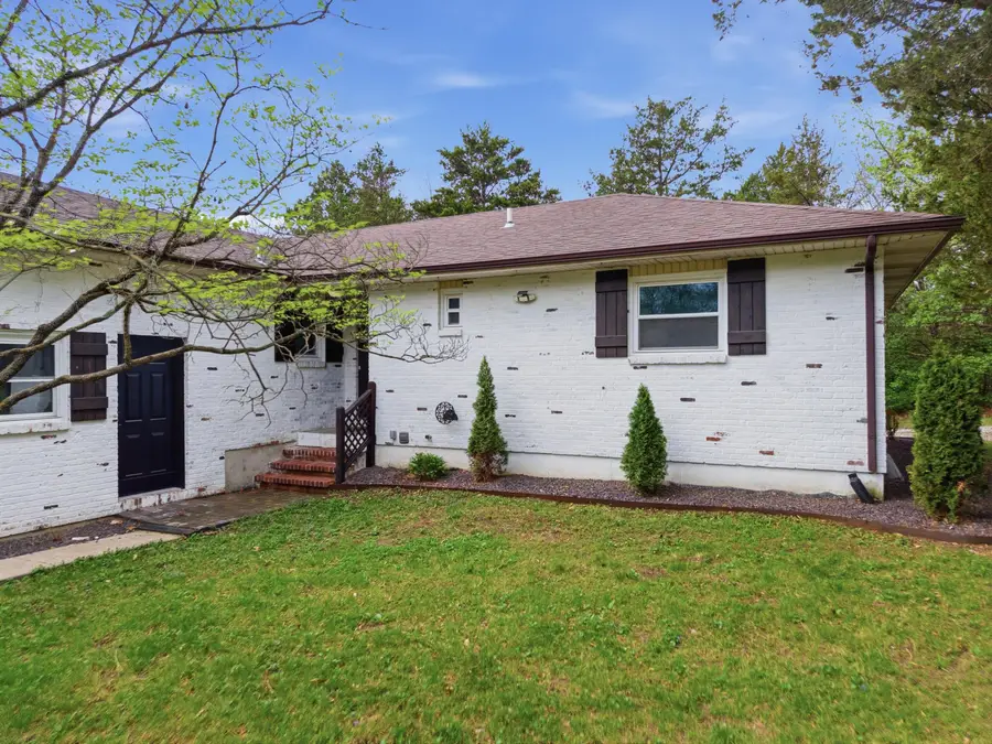 7802 W Rollingwood West Dr, Columbia, MO 65202 - #3