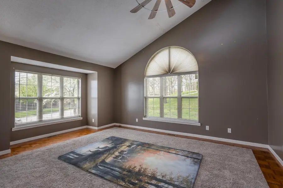 621 Sonya Dr, Boonville, MO 65233 - #2