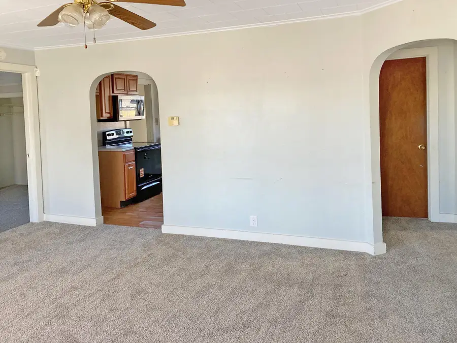 416 Wisdom St, Moberly, MO 65270 - #2