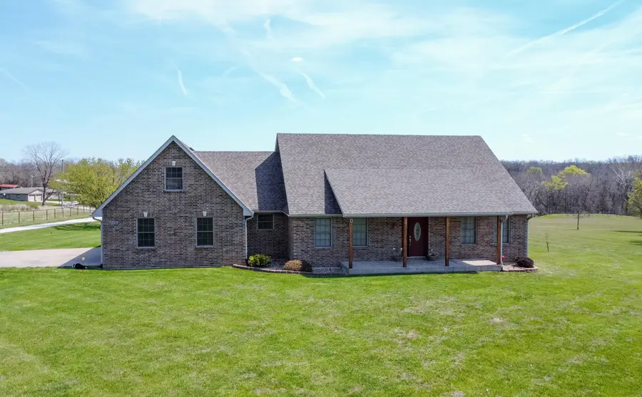 5720 N Kircher Rd, Columbia, MO 65202 - #2