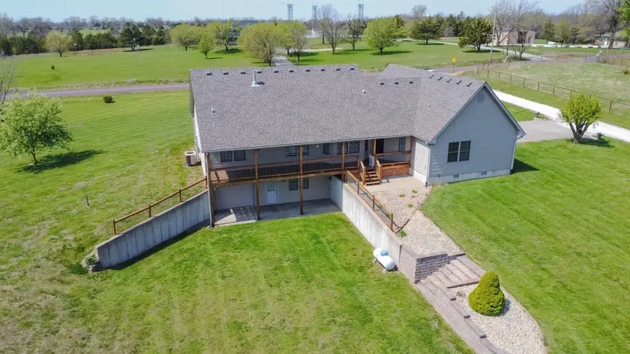 5720 N Kircher Rd, Columbia, MO 65202 - #3