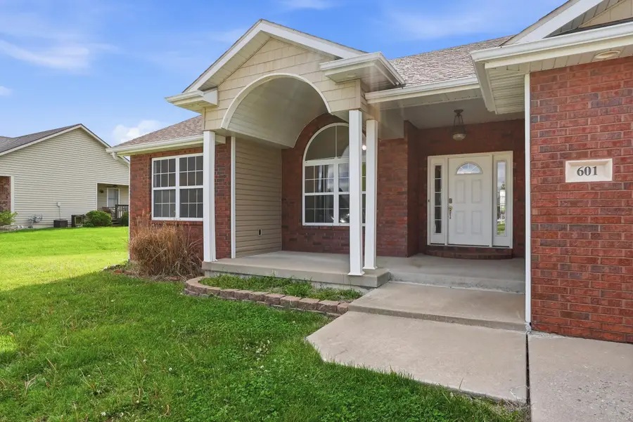 601 Mustang Dr, Ashland, MO 65010 - #3