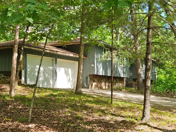 6220 S Schuster Rd, COLUMBIA, MO 65203