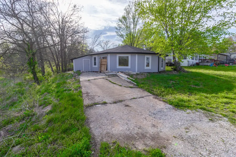 6801 N Maxine St, Columbia, MO 65202 - #2