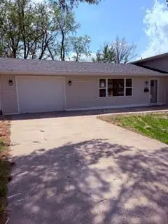 1102 Donna Ln, FULTON, MO 65251