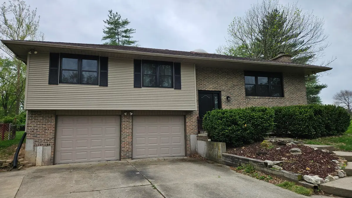 4520 W Waterford Ct, Columbia, MO 65203 - #1