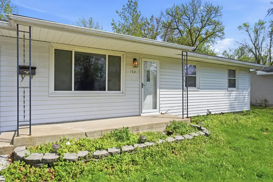 132 S Reed St, Centralia, MO 65240 - #2