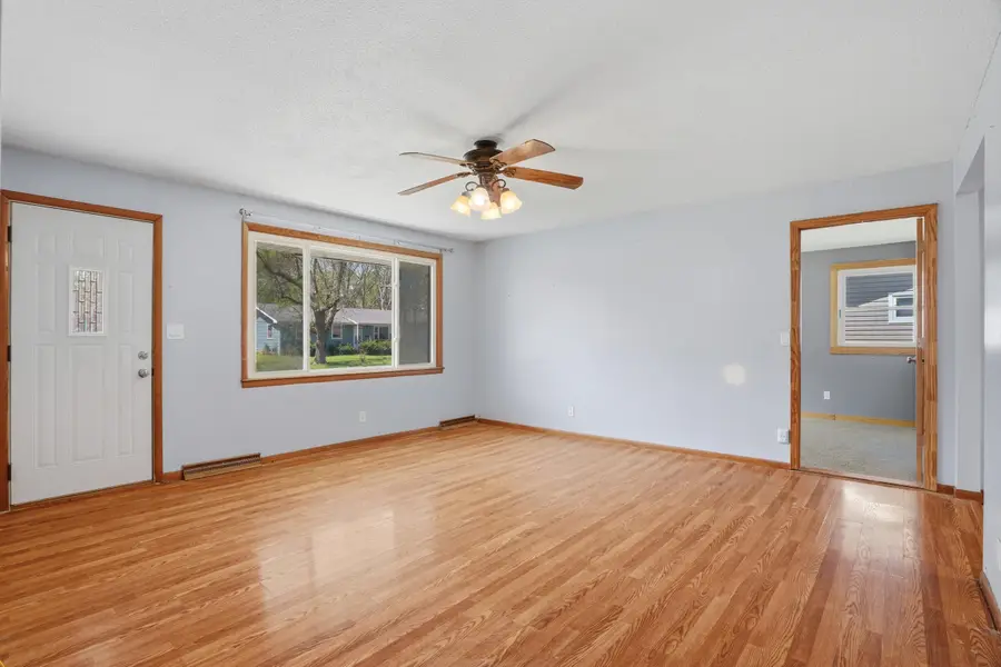 132 S Reed St, Centralia, MO 65240 - #3