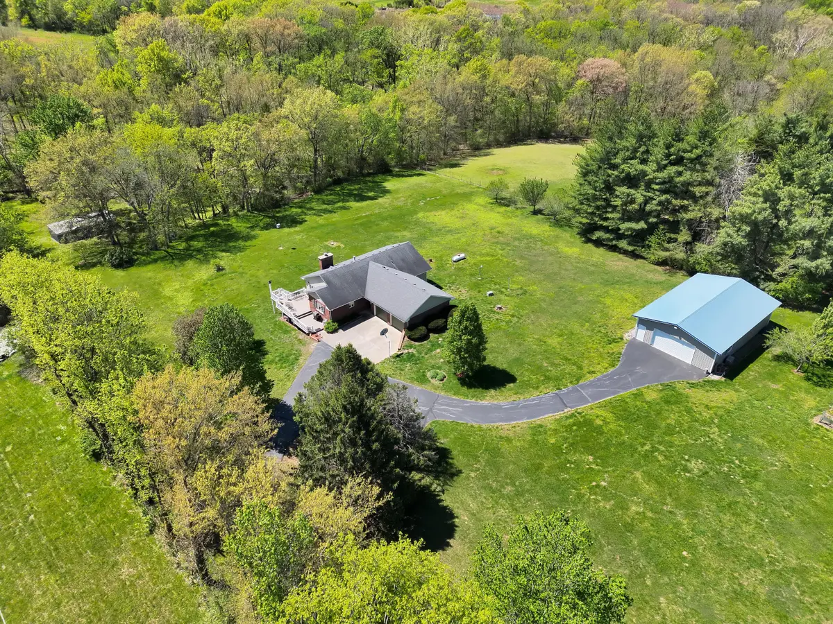 12090 W Highway Ee, Rocheport, MO 65279 - #1