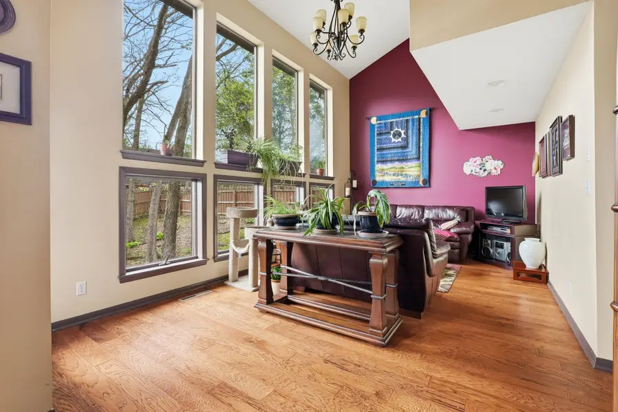 2208 Oak Cliff Dr, Columbia, MO 65203 - #3