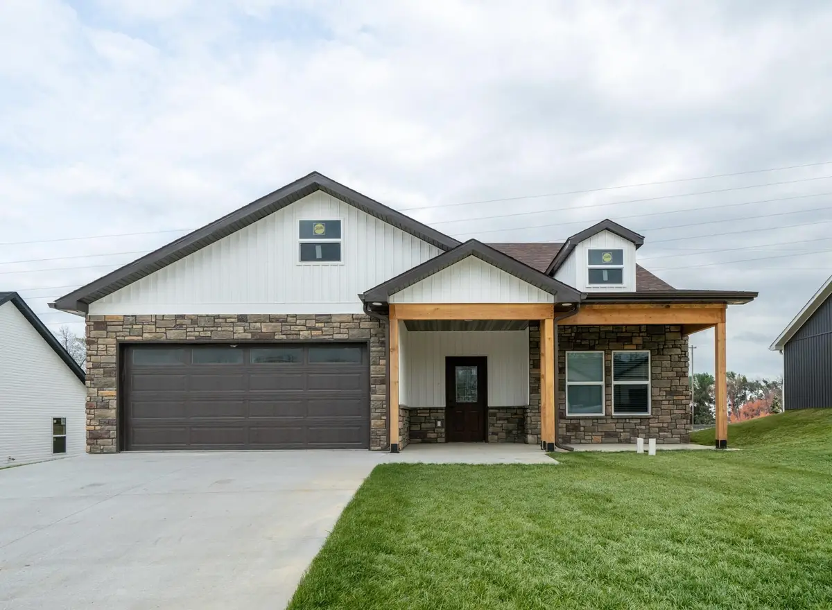 779 Vine Dr, Holts Summit, MO 65043 - #1