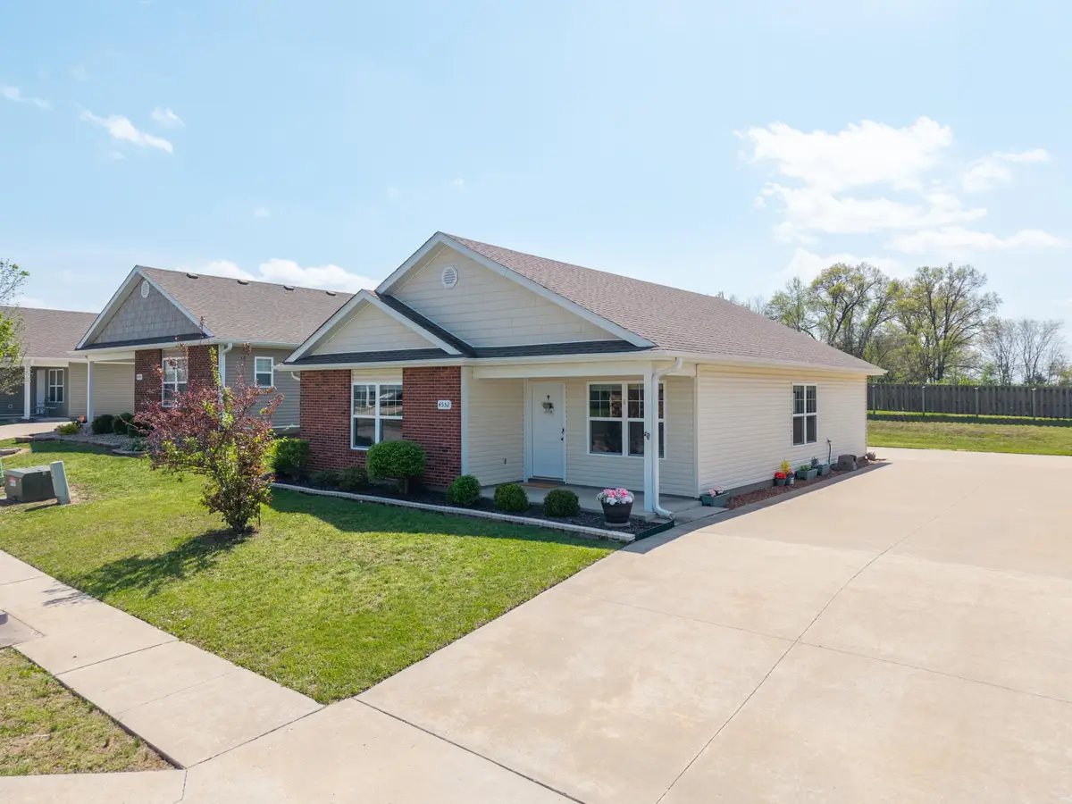 4552 E Brynleigh Ct, Columbia, MO 65202 - #1