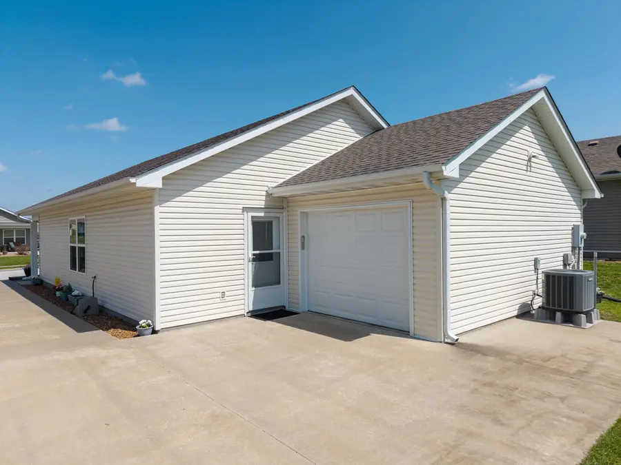 4552 E Brynleigh Ct, Columbia, MO 65202 - #3