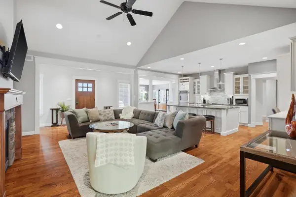 2200 Corona Rd, COLUMBIA, MO 65203